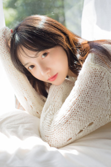 宝宝边吃边玩怎么办